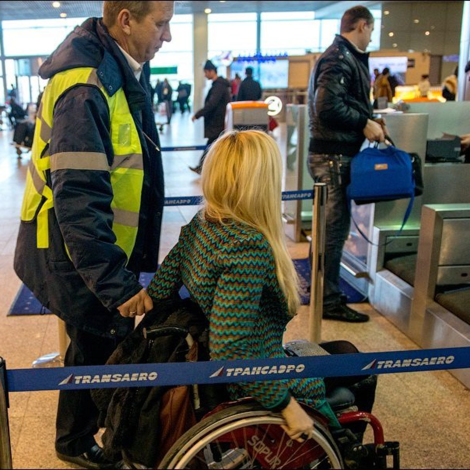 Инвалиды в самолете: как перевезти больного