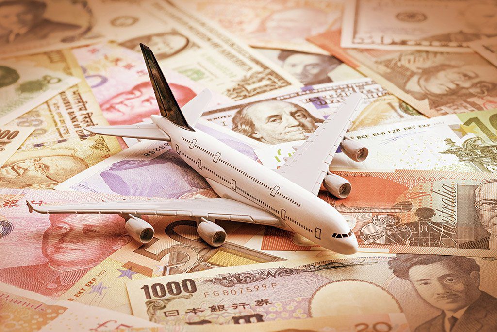 Как перевозить деньги в самолете