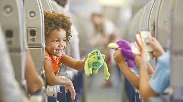 Что дать ребенку с собой в самолет