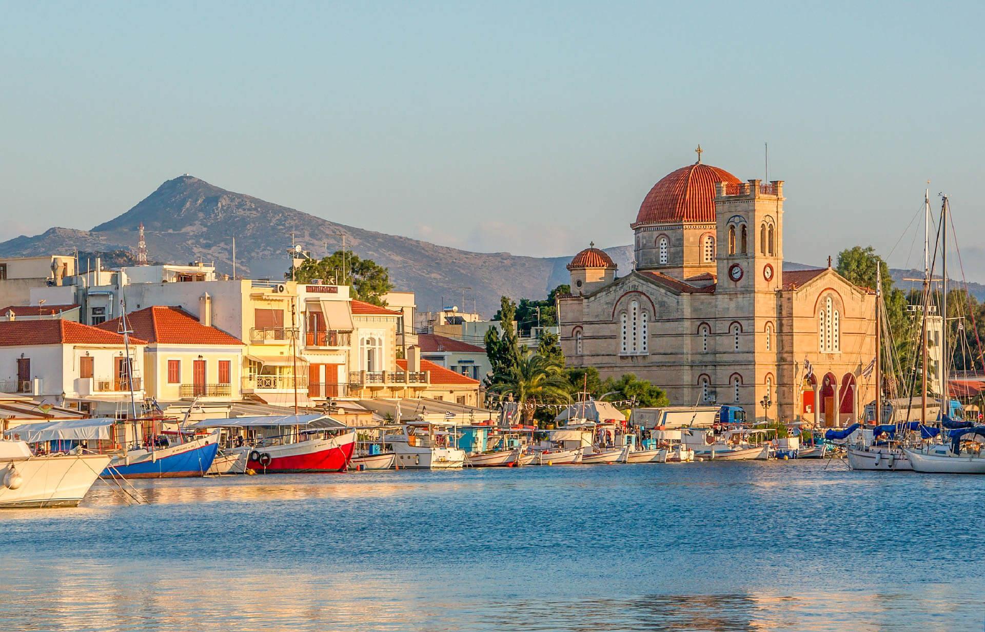 Эгина - один из самых красивых и живописных островов Греции