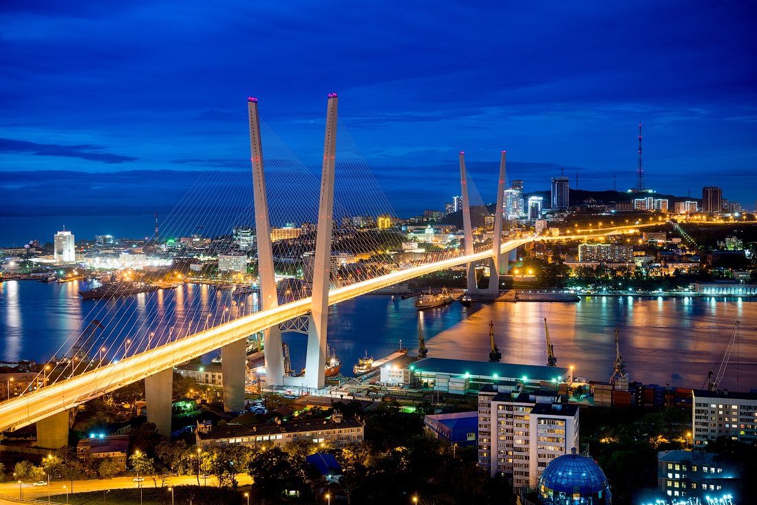 Сколько часов лететь до Владивостока