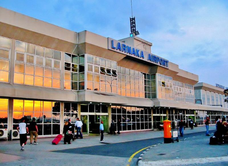 Аэропорт Ларнака на Кипре.
