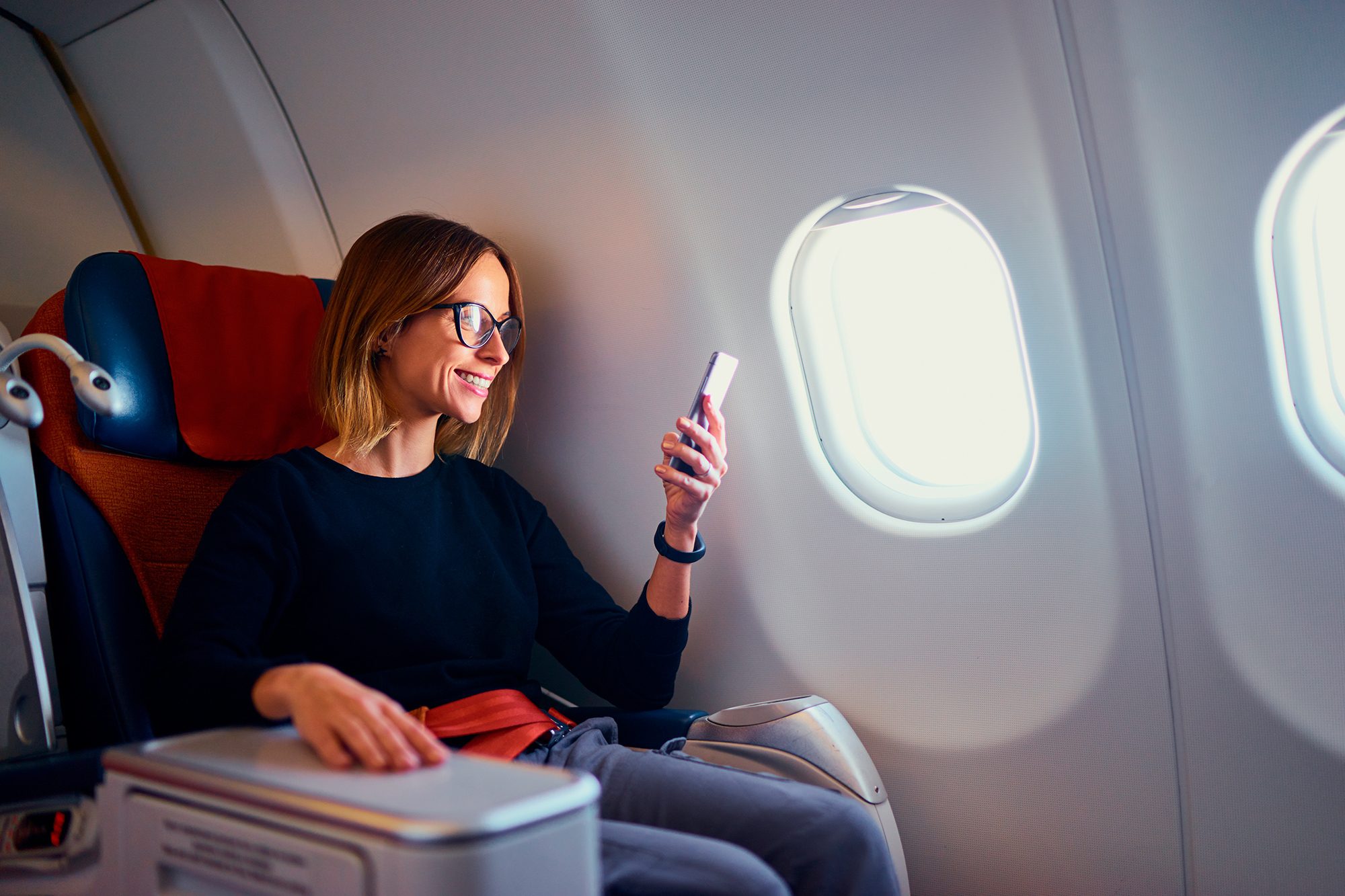 Когда можно пользоваться телефонами при полете?