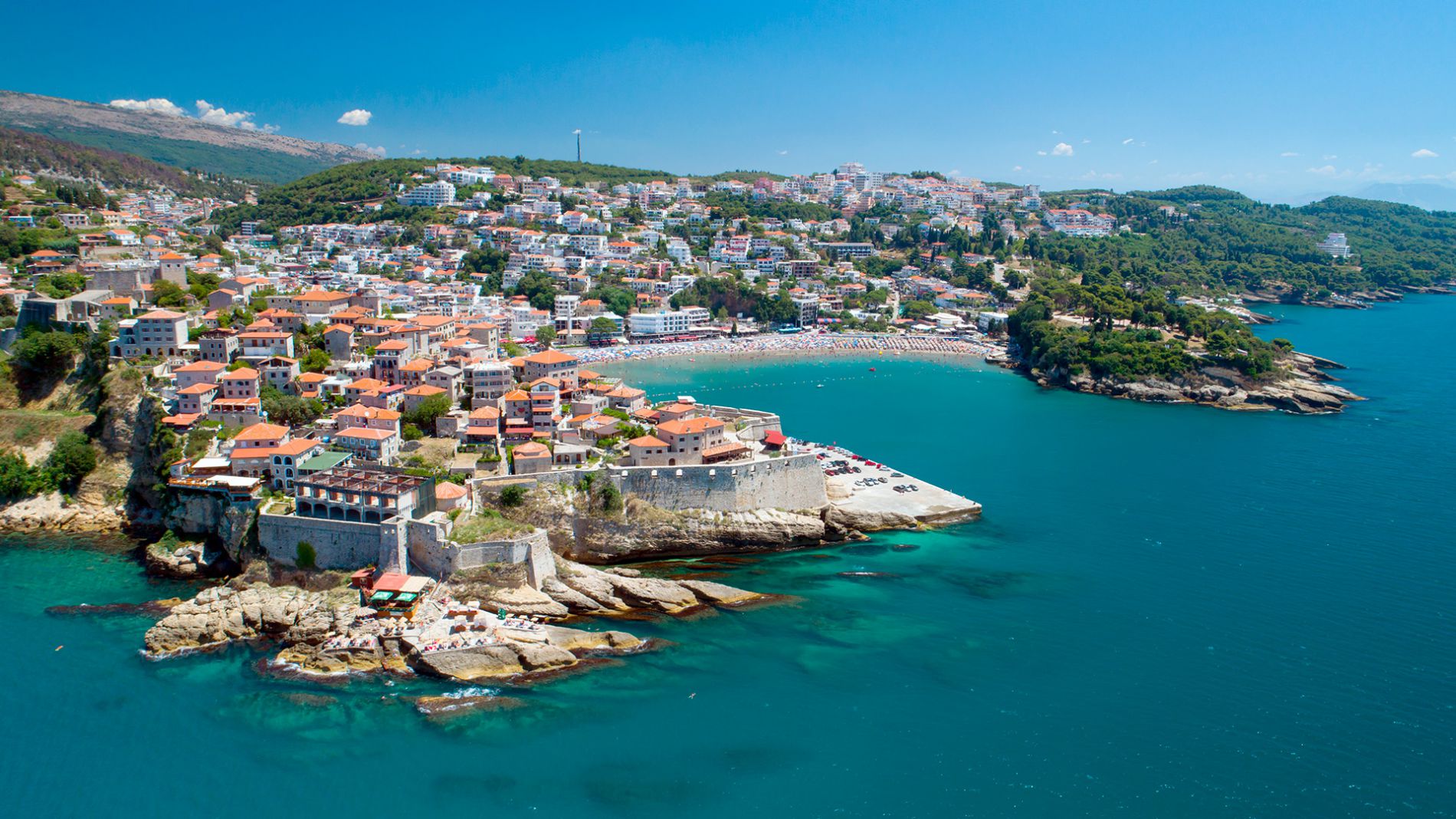 Самый южный город побережья Черногории — Ульцинь.