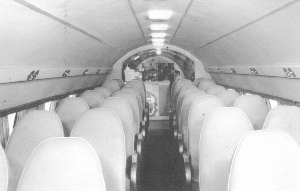 Пассажирский салон Ильюшин Ил-14